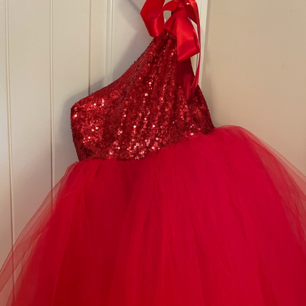 Fun one shoulder sequin dress girls size 6